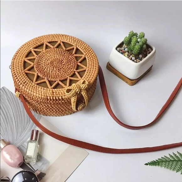 Handbags - Handwoven Round Rattan Straw Bag